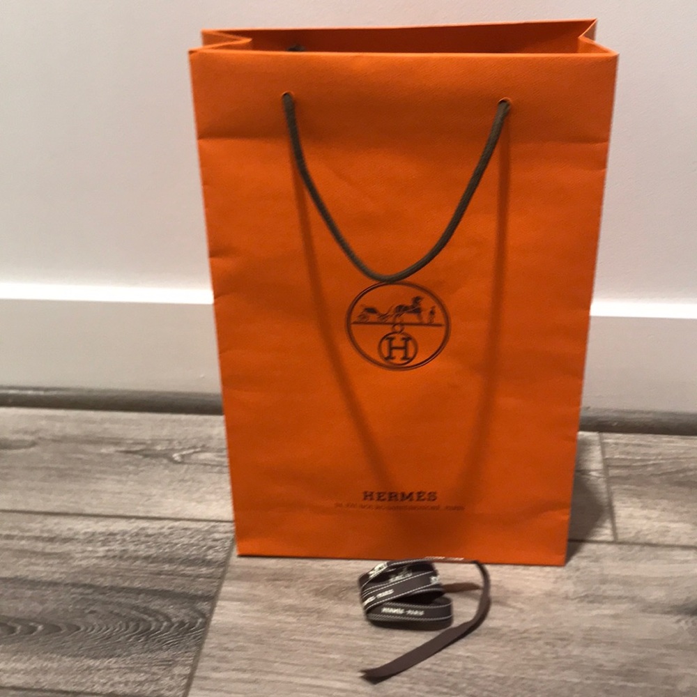 Hermes gift bag (paper) + ribbon